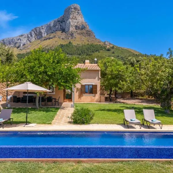 Finca Ca`n Jaumí, un paraíso con vista al mar y a la montaña, hótel í Artá