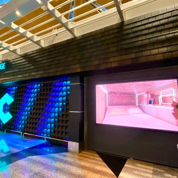 CapsuleTransit Sleep Lounge KLIA T1 Airport Hotel - Landside, Public Area at Lvl 5, hotel Szepangban