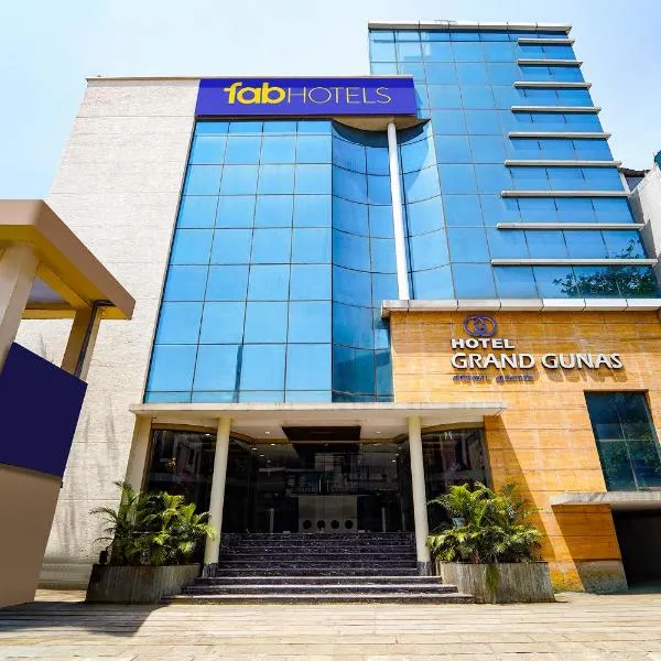 FabHotel Grand Gunas, viešbutis mieste Kojamputūras