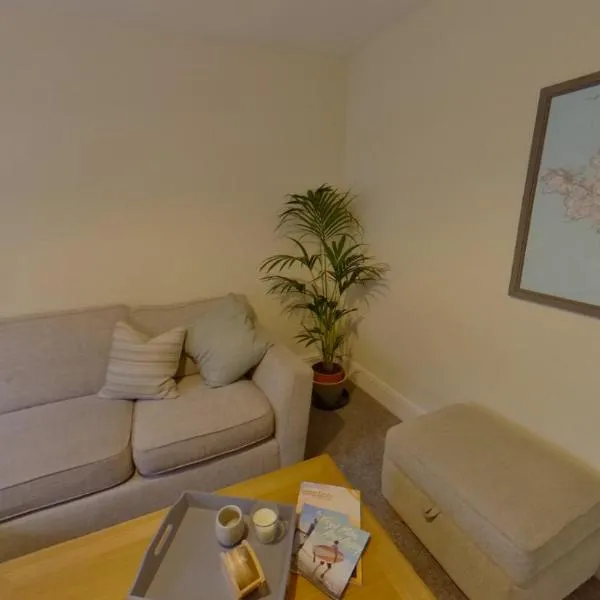Spacious 3 Bedroom Townhouse in Menai Bridge, hotel in Menai Bridge