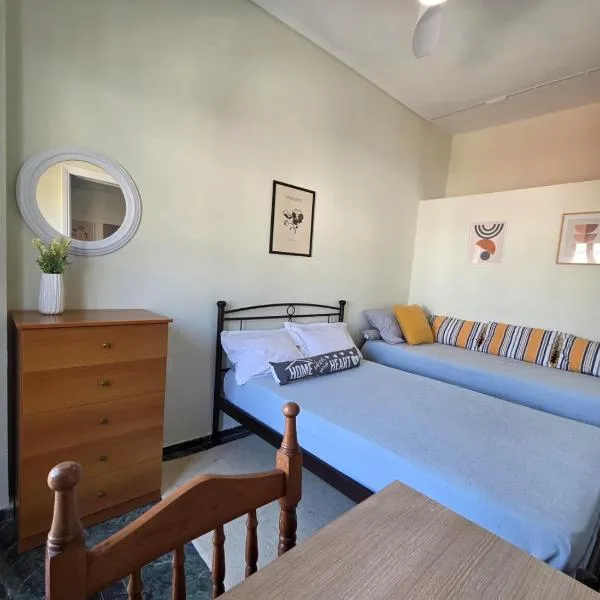 Papanikoli Sea and Center Cozy Living, hotel u Lutraki