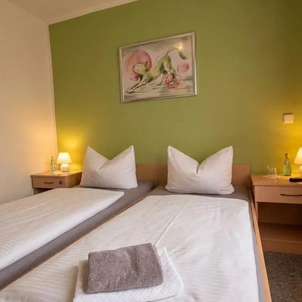 Gästehaus "Zur Katze", hotel sa Gelenau