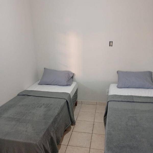 Casa 3 quartos, cozinha, banheiro, sala, garagem