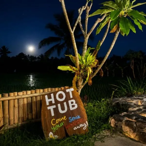 Nêst Guesthouse Tetebatu, hótel í Tetebatu