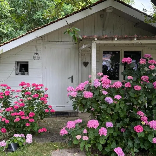 LE CHALET de LA LONGERE, hôtel à Beuvry-Nord