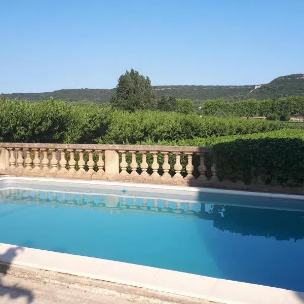 Les Lauriers Blancs, hotel em Tresques