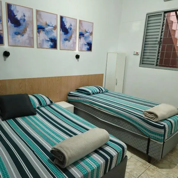 Casa inteira a 5min a pé do Santuário Nacional, hotel v destinácii Aparecida