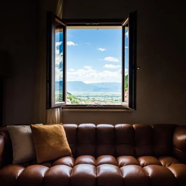 Dimore Abruzzo - Borgo 27, hotel em Celano
