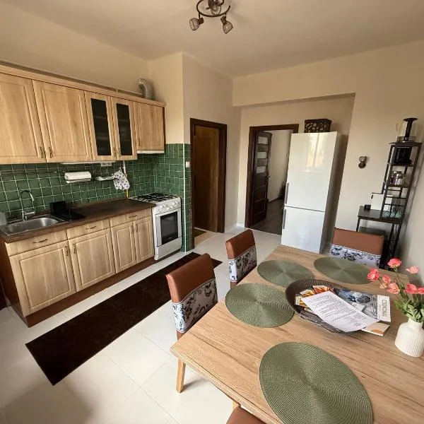 Ujhazi Studio, hotel v Debrecéne