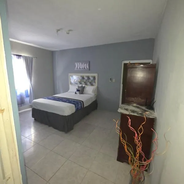 MAJORVILLA at West Village, hotel em Montego Bay