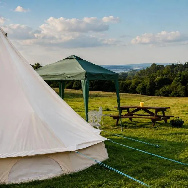 Damson Keep Wild glamping pop up، فندق في Bere Alston