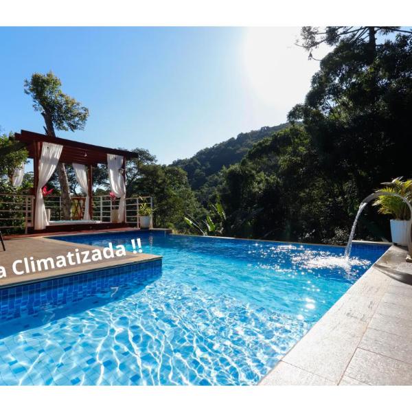 Refúgio com hidro, piscina e linda vista!