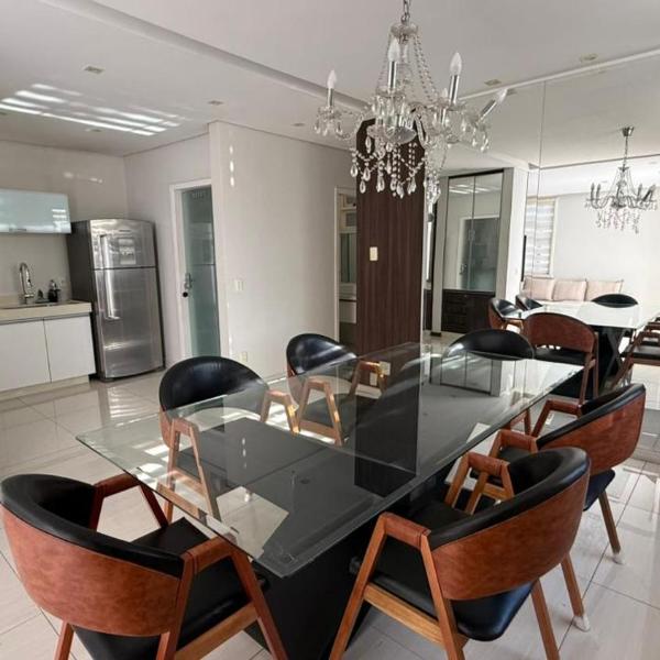 2 bedrooms and 2 bath- 47m from Shopping Hills