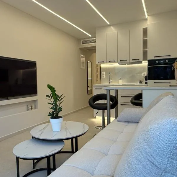 LM Comfort Apartment, hotell i Preveza