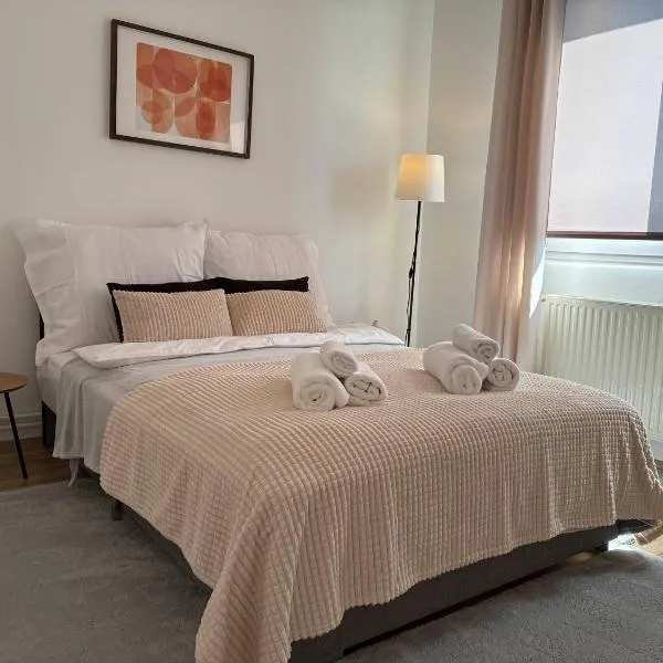 AeraSuites Komárom, hotell i Komárom