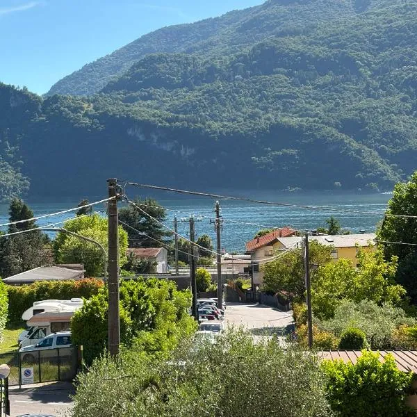 ViandanteLakeHouse - Lake View Apartment, hotel u gradu 'Abbadia Lariana'