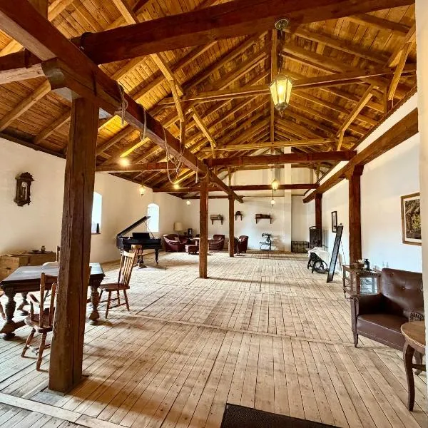 Malom Loft Apartman, hotel in Veszprém