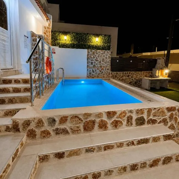 Katsaras Sunset & Pool House, hotel em Kremasti