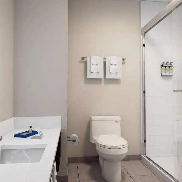Holiday Inn Express & Suites Overland Park South by IHG, hotel em Overland Park