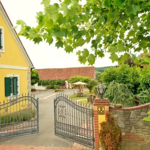 Stilvolle Ferienwohnung im Hofidyll - Auszeit in der Oststeiermark, ξενοδοχείο σε Hofstätten an der Raab