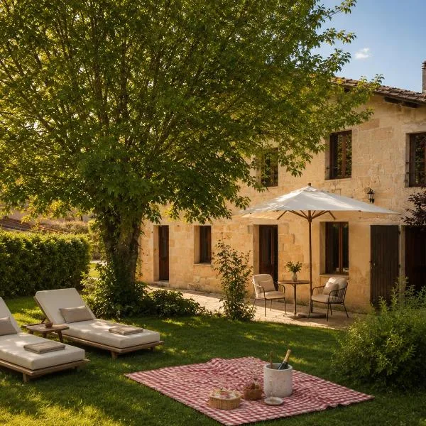 Maison Meraka - Design Guest House of Saint Emilion, hotel in Saint-Laurent-des-Combes