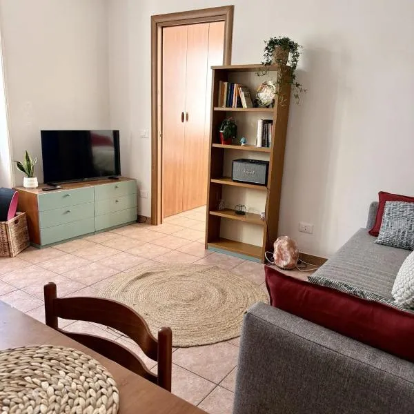 Sunlake Lecco - Lakeside - AC - Private Parking, hotel i Lecco