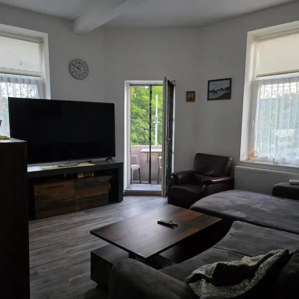 XXL apartment with private beer garden & pizza oven!, hotel v destinácii Bremerhaven
