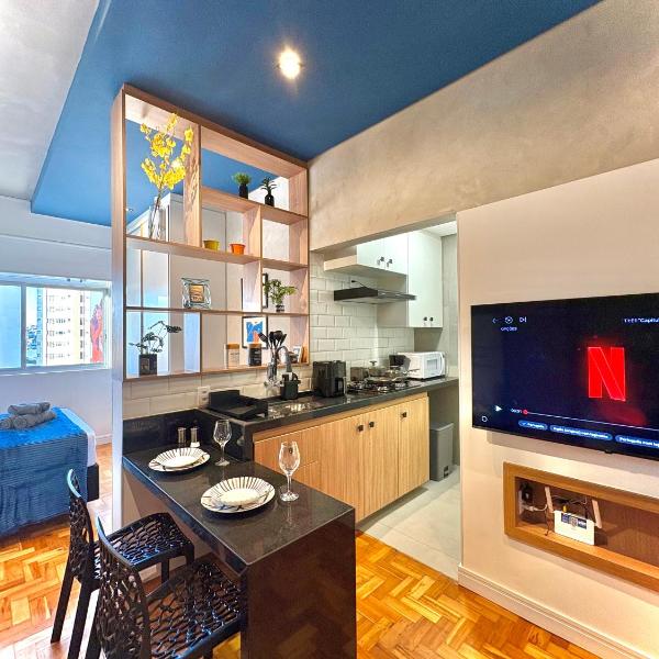 Studio 909 - no coração de BH, completo, ar-condicionado, ideal para trabalho, estudo, lazer e longas estadias