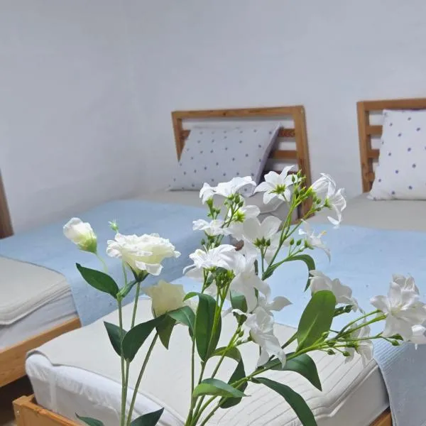 The Naeum Stay Incheon Airport Guesthouse, hotel sa Incheon