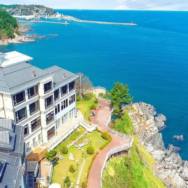 Samcheok white romantic pension, hotel en Samcheok