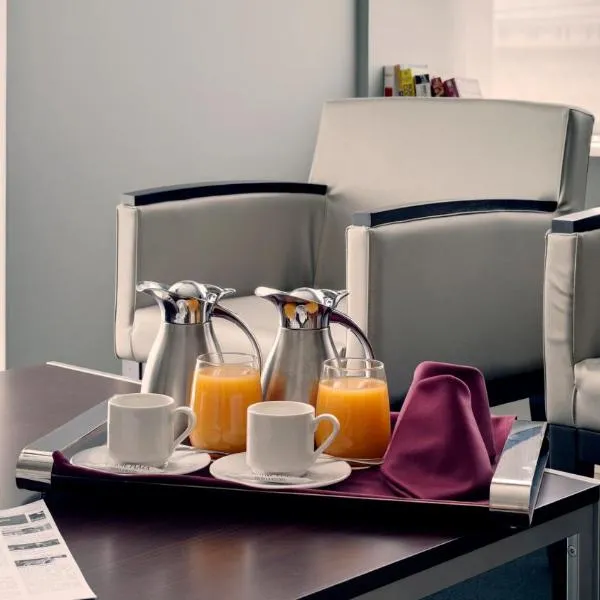 Hotel Crowne Plaza Madrid Airport, hotel Madridban