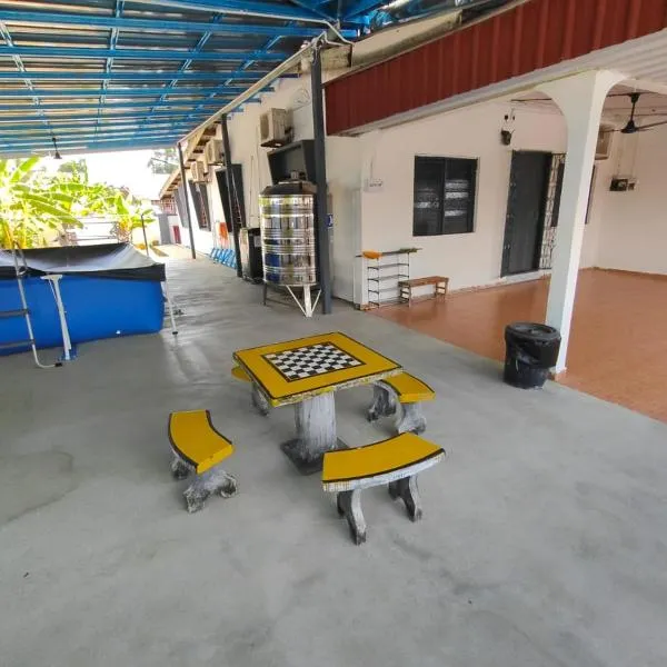 Homestay Opah Parit Buntar, Perak、パリト・ブンターのホテル