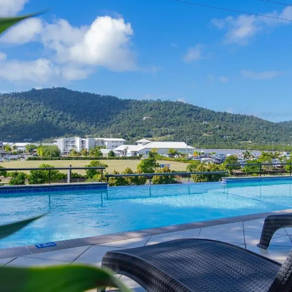 at Waterfront Whitsunday Retreat - Adults Only, hotel in Airlie Beach