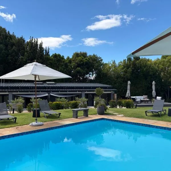Constantia Winelands Lodge, hotel em Constantia