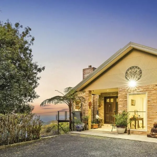 Serenity Rainforest Retreat With Breathtaking Gold Coast Views - Sleeps 4 - 6 people, hotel u gradu Springbrook