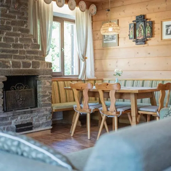 Alpen Suite Apartment, hotel in San Vigilio Di Marebbe