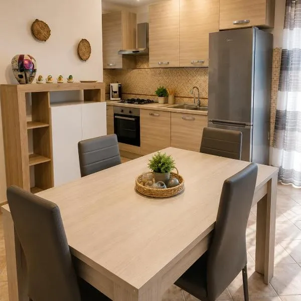 Appartamento accogliente con terrazzo panoramico, hotel em Telese