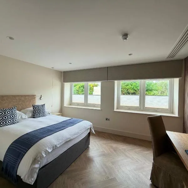 Cobo Bay Hotel, hotel em Castel