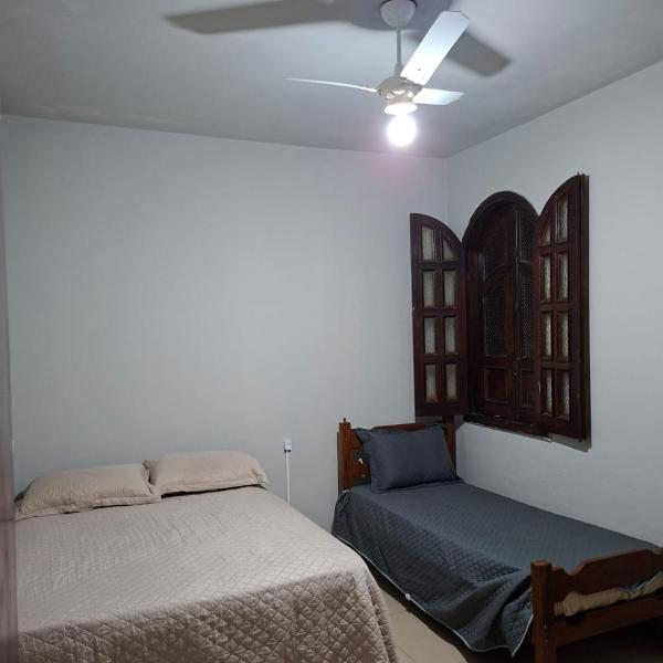 Casa 2 quartos 1 banheiro 6 camas até 8 pessoas com garagem - Foto 2