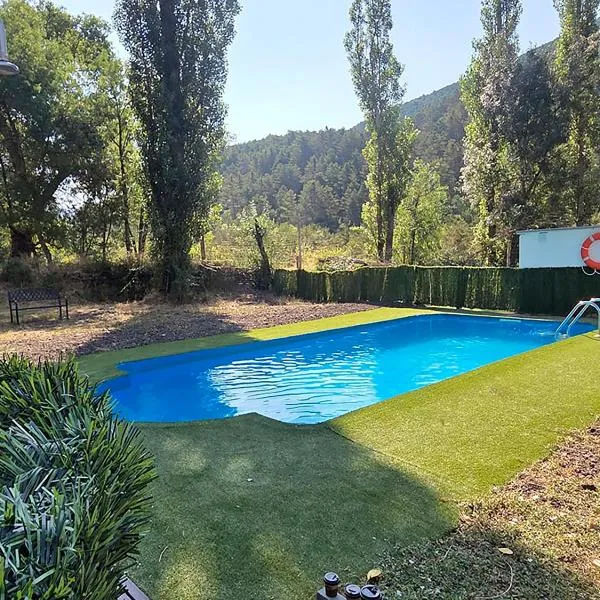 Camping Pirineos Jacetania 3000, hotell i Castiello de Jaca