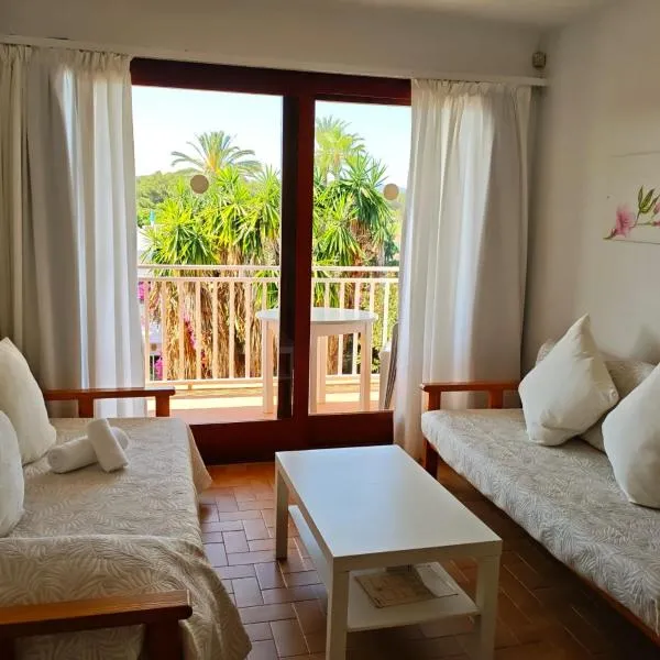 Ciel Azul Ibiza Apartamentos, hotel in Santa Eularia des Riu