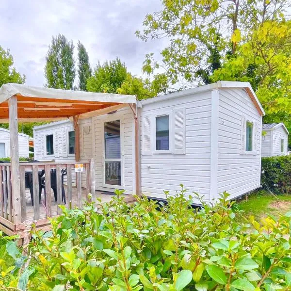 Mobil home ivry la Bataille, хотел в Ivry-la-Bataille