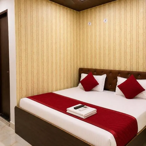 Govind Residency Near India Expo Mart Greater Noida, hotel in Greater Noida