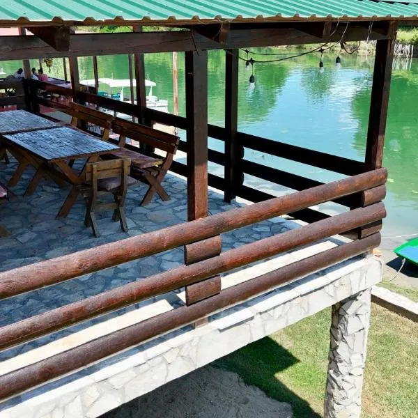 Laki House Skadar lake – hotel w mieście Železnička Stanica Zeta