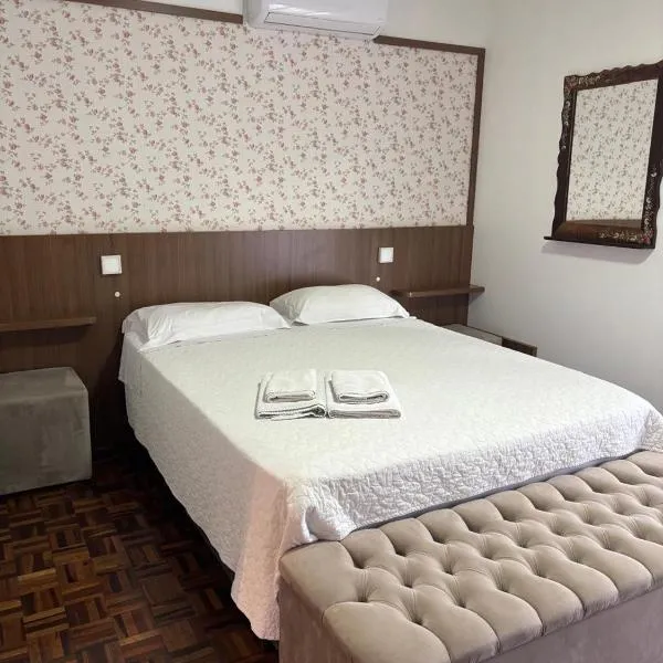 Hospedaria Gãstehaus Enzian, hotel v mestu Treze Tílias