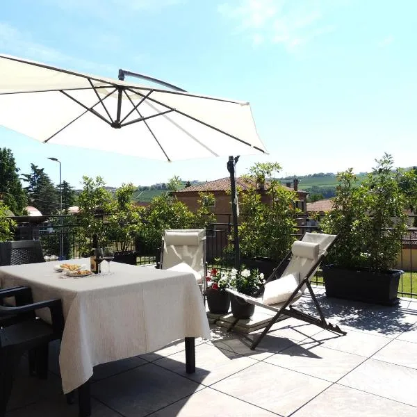 네이베에 위치한 호텔 Casa Baratta - Il Gelso, Neive, terrazza panoramica sulle Langhe