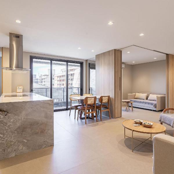 Apartamento 3 suítes Jurerê - J41