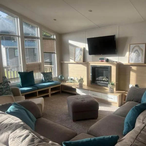 Pinehurst, 65 Golf View Lodge, hotel in Jedburgh