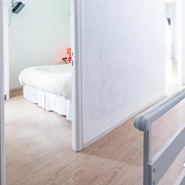 Hostal Five Gates โรงแรมในโอซูนา