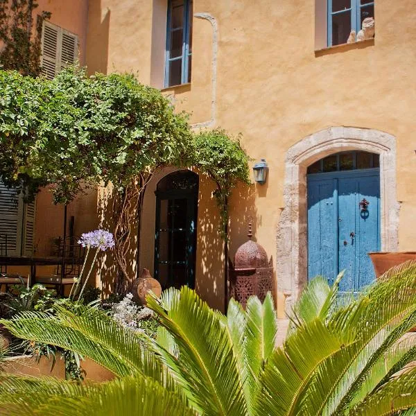 Besse-sur-Issole में, होटल Maison Saint Louis avec Jacuzzi